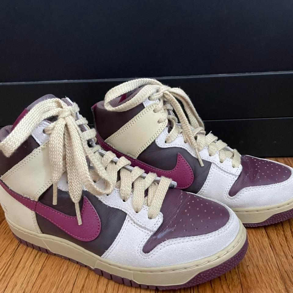 Nike Womens Dunks Limited