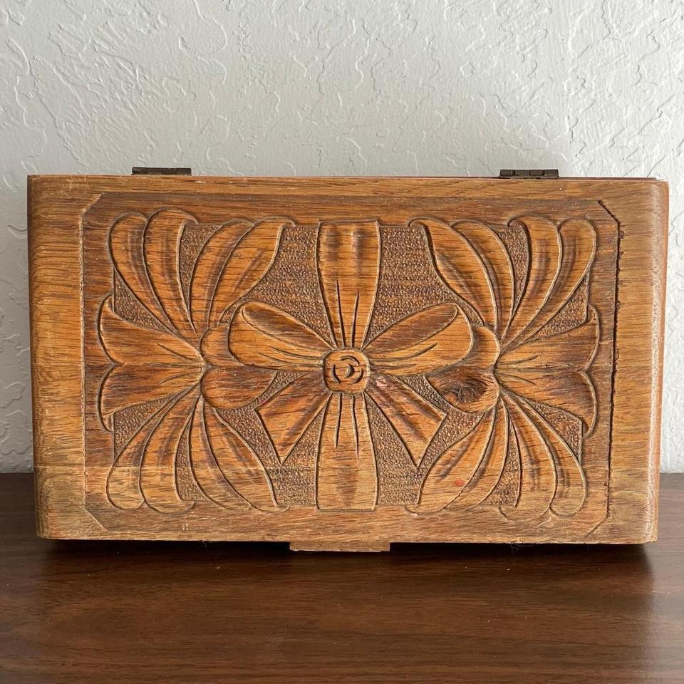 Vintage Hand Carved Engraved Wooden Cbe4 5