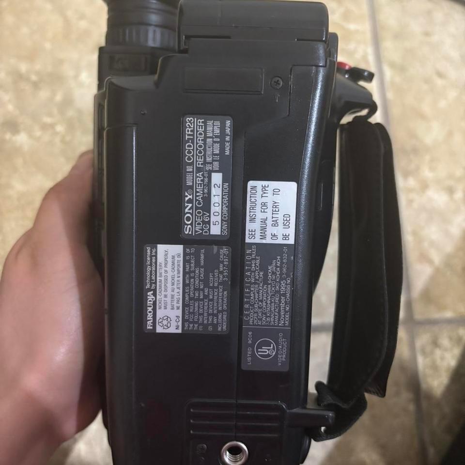 Sony Handycam Ccd Tr82 Video8 Camcorder D885 8