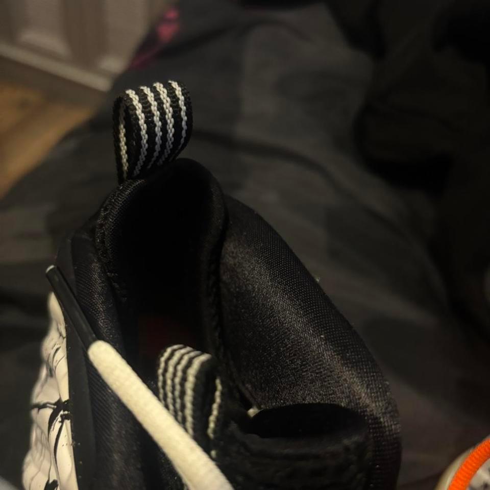 Nike Air Foamposite One Black 8906 4