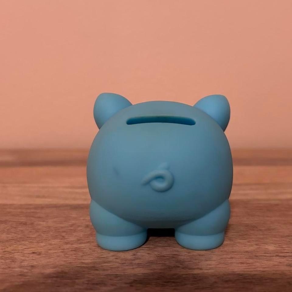 Adorable Mini Piggybank With Removable 6