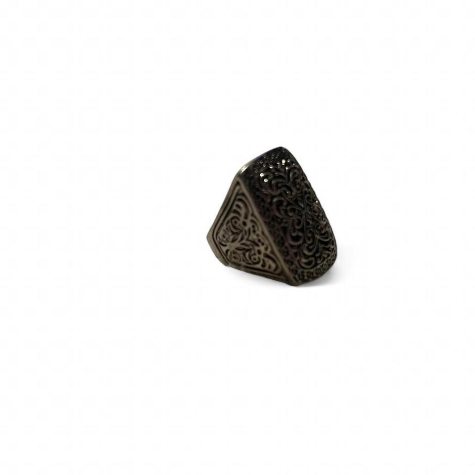 Silver Ring With Black Accents 59dd 2
