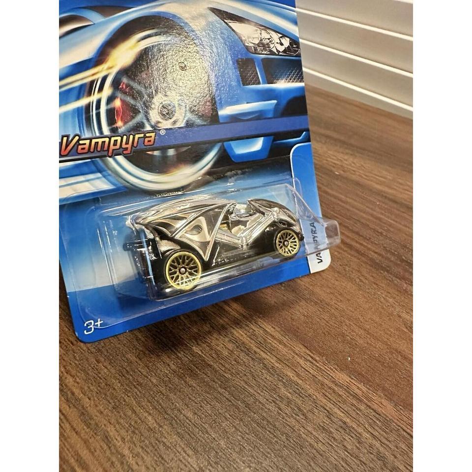 Hot Wheels 2006 Vampyra 153250 2cfe 2