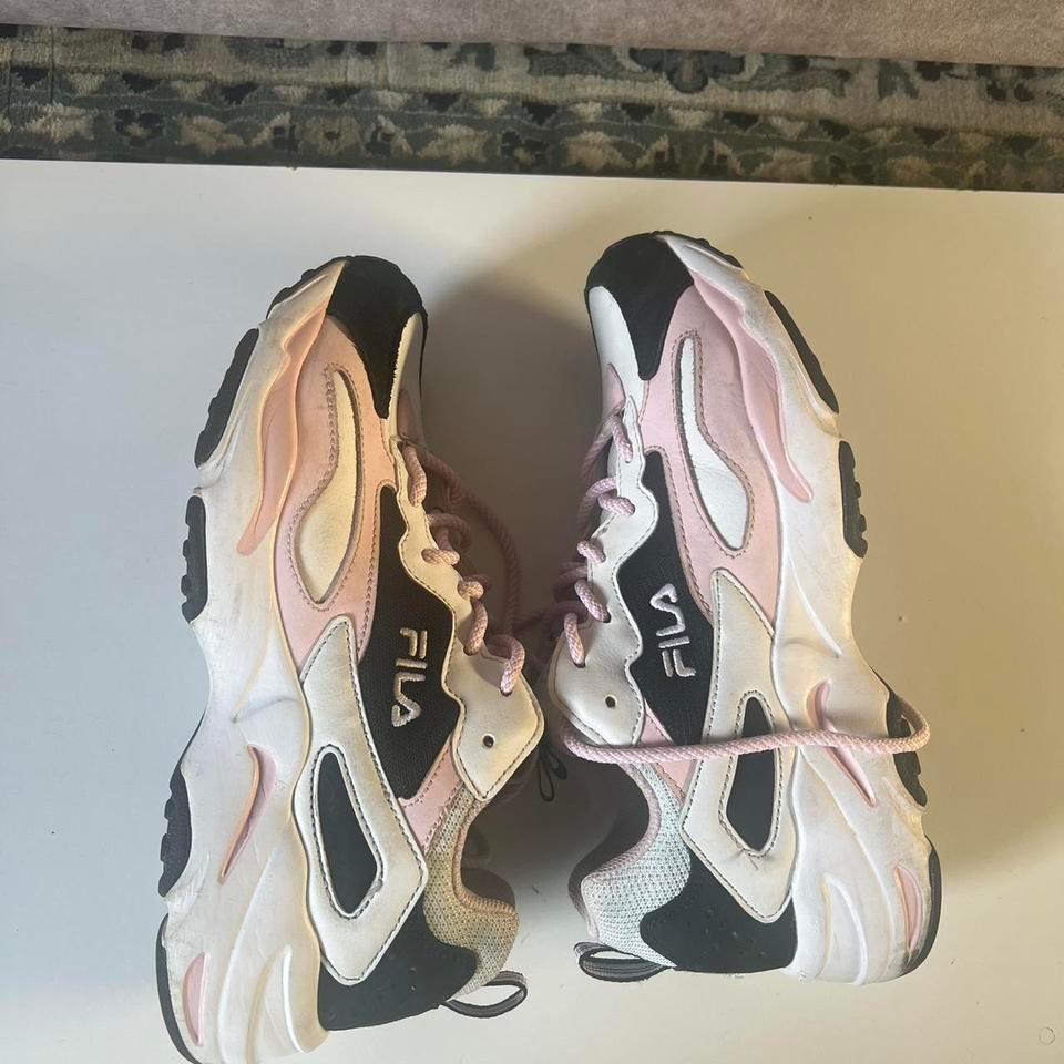 Pink And White Fila Sneakers D011 3