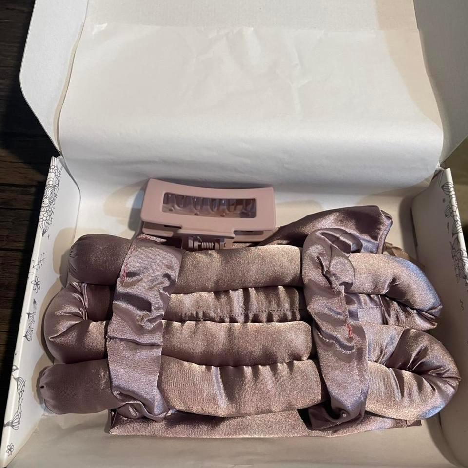 Eternal Muse Pink Satin Scrunchies 325e 2