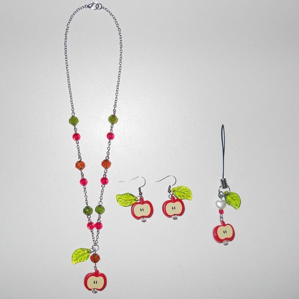 Handmade Apple Jewelry Bundle Comes Cb79