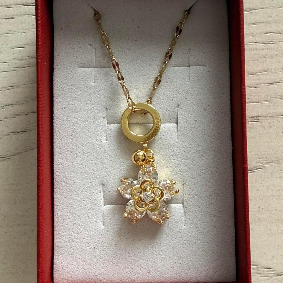 Gold Necklace With Flower Pendant 8f8f 4