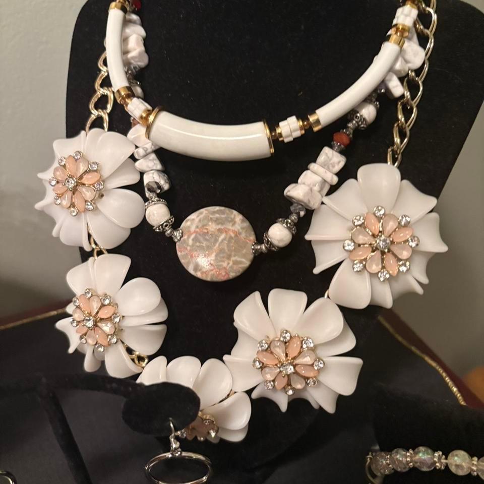 Vintage To Now White Jewelry 59e7 2