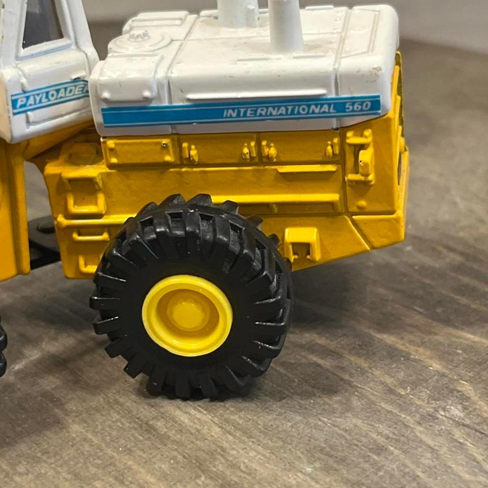 Ertl Mighty Movers International Harvester 4ae5 3