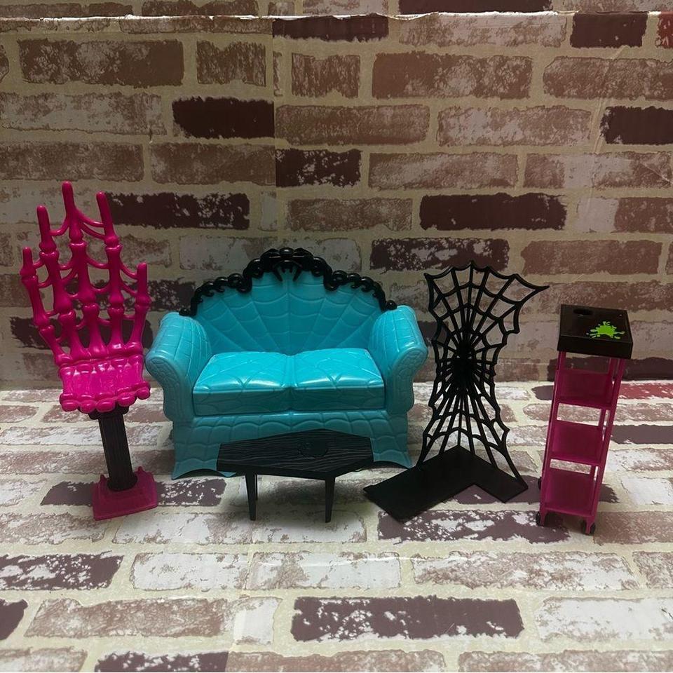 Monster High Vibrant Dollhouse Furniture 5