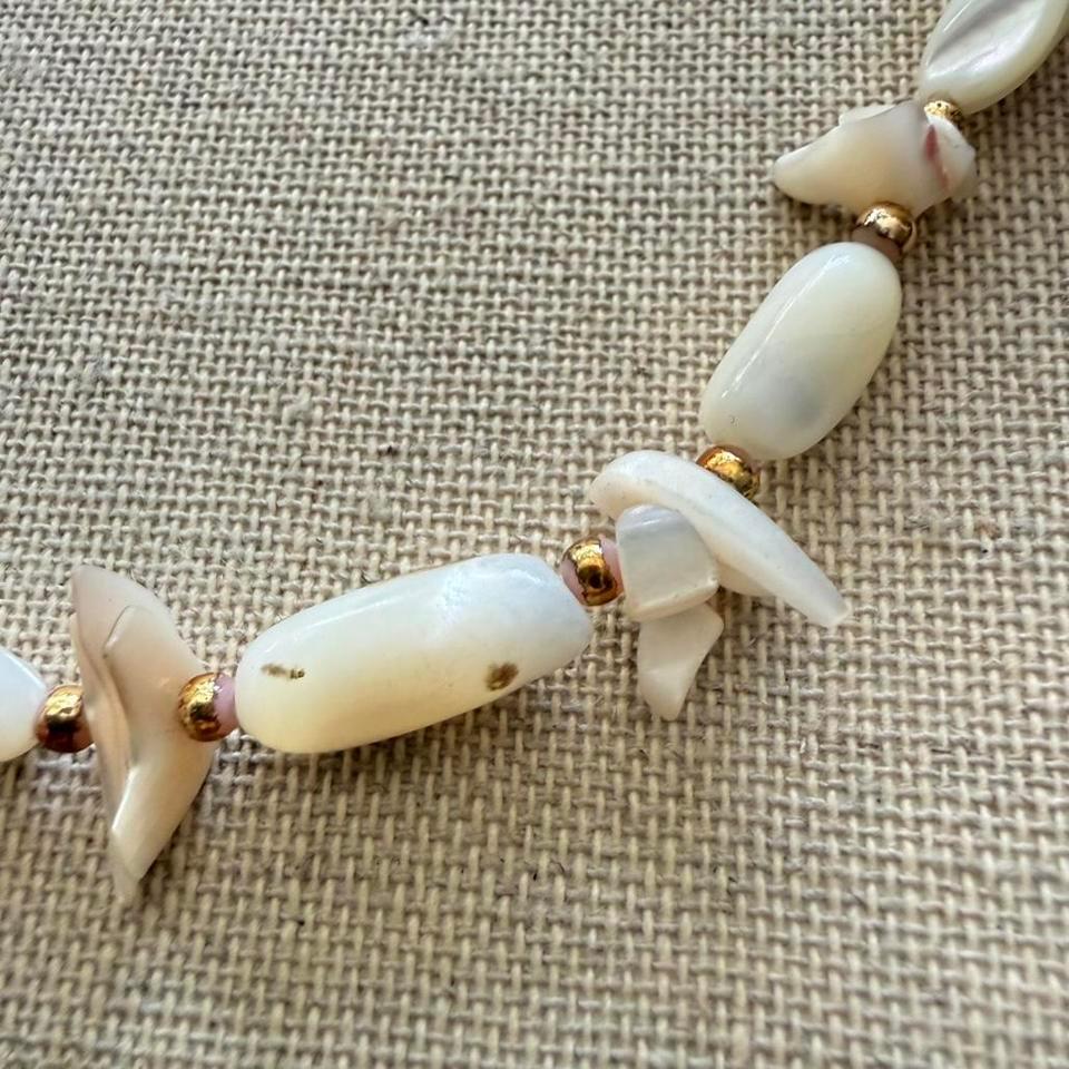 Vintage White Shell And Mother 6d19 2