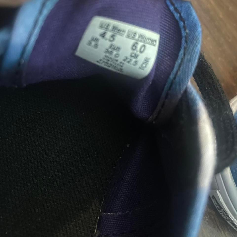 Vans Authentic Galaxy Shoes Womens 7fed 6