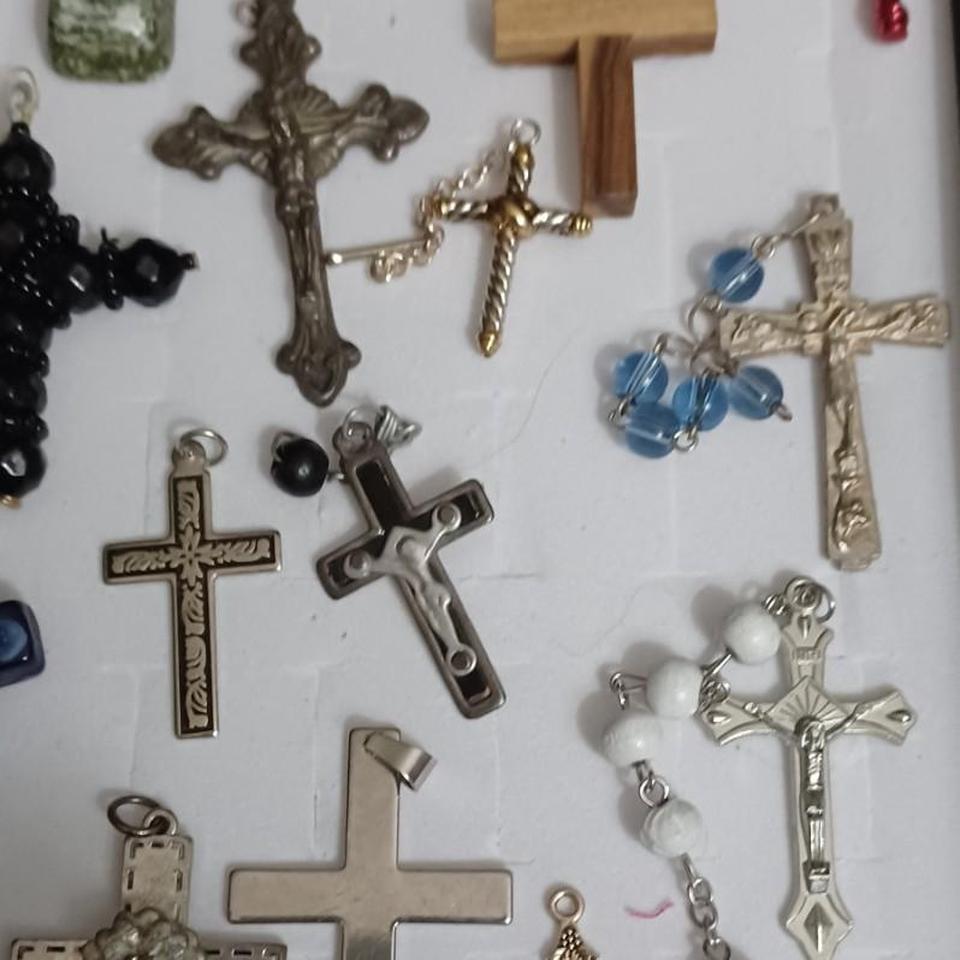Crosses Lot Of 17 Rosary 8418