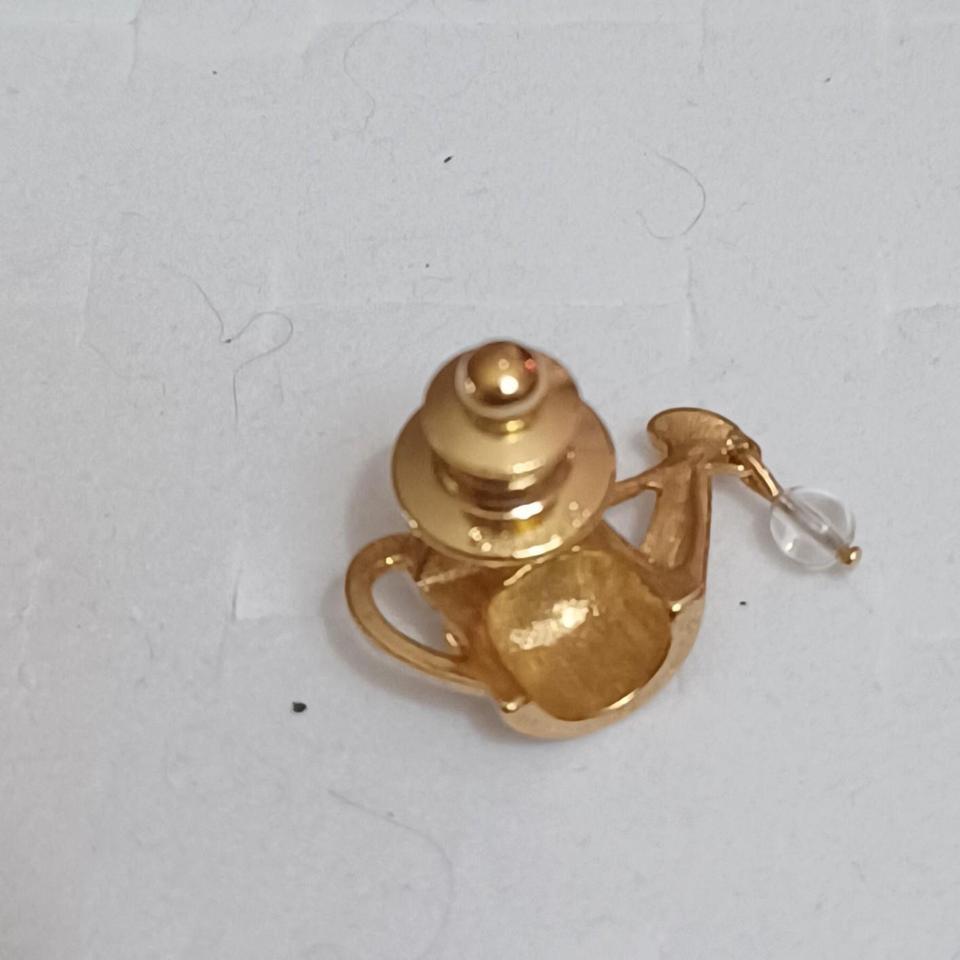 Avon Gold Water Can Brooch 5a6e 2