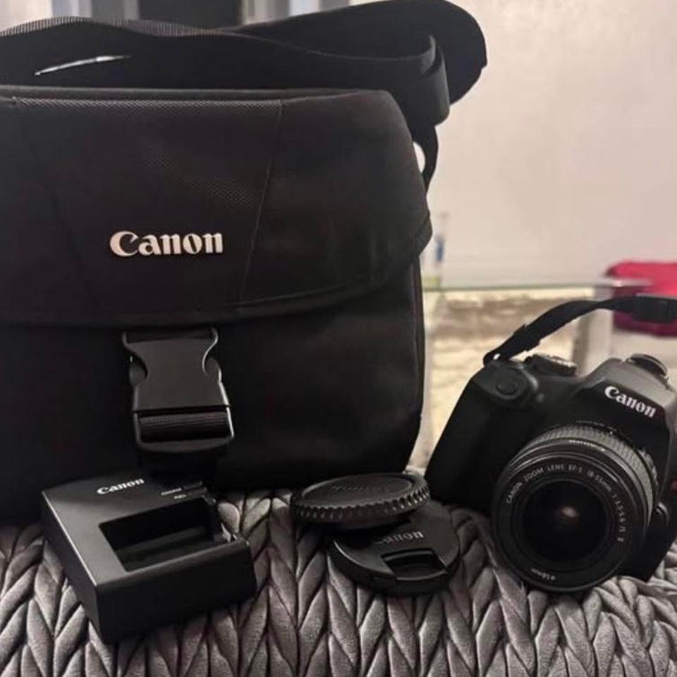 Canon Eos Rebel T7 W 411f