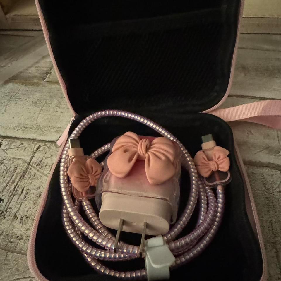 Pink Bow Celllphone Charging Kit 6