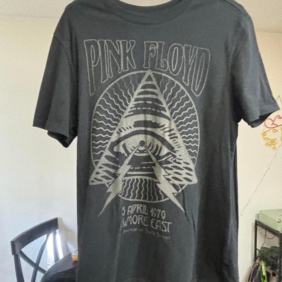 Pink Floyd Black Tee Size C26e
