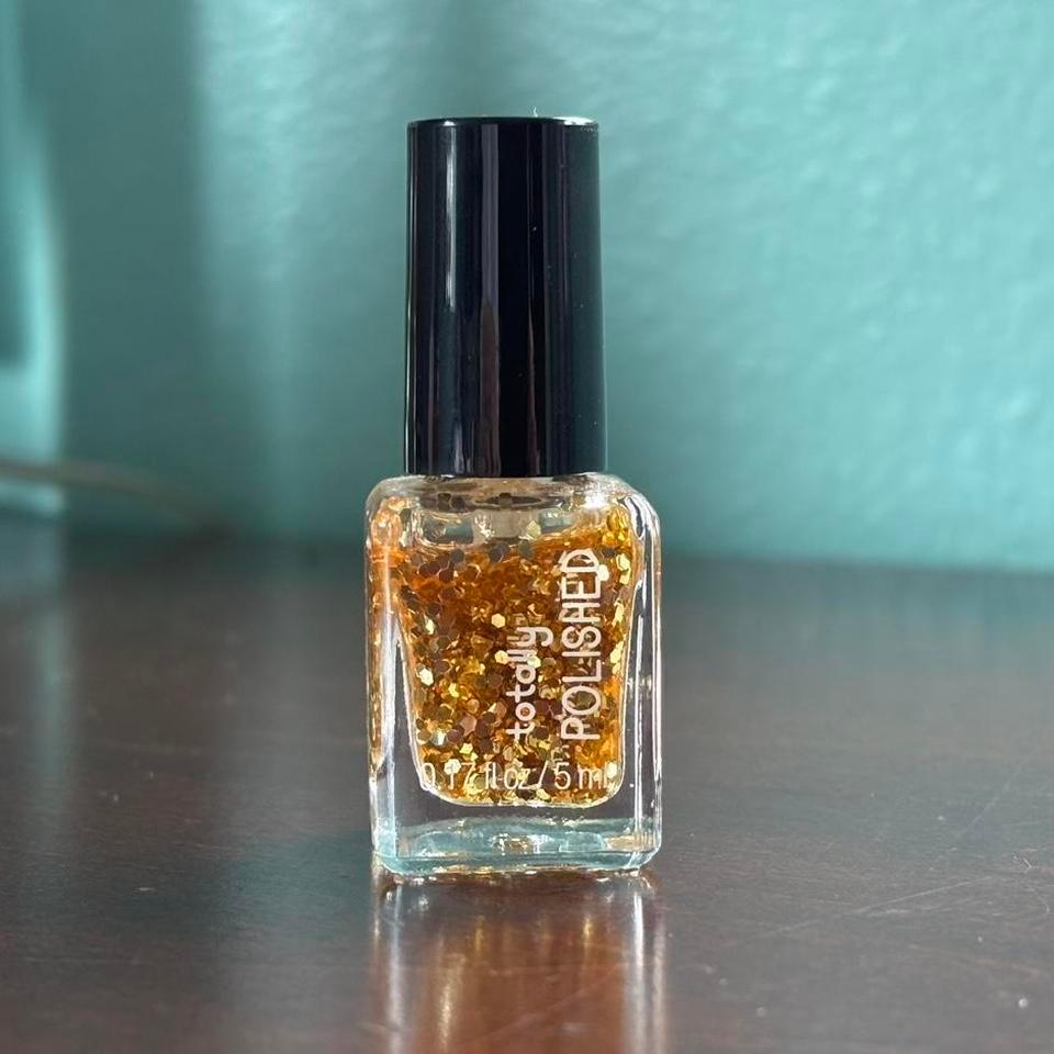 Totally Polished Sheer Gold Glittery 7530