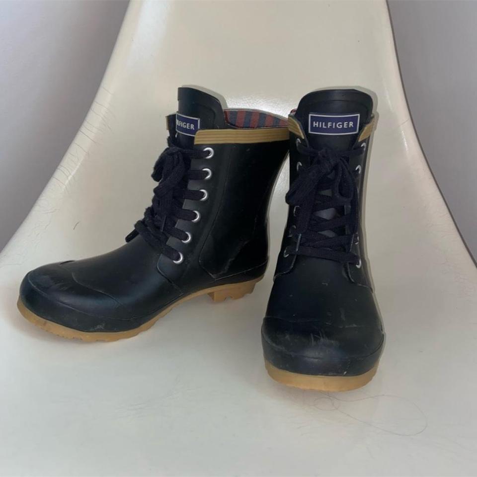 Black And Tan Tommy Hilfiger 4
