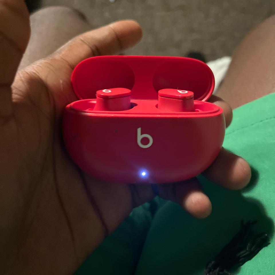 Red Beats Powerbeats Pro Wireless 3