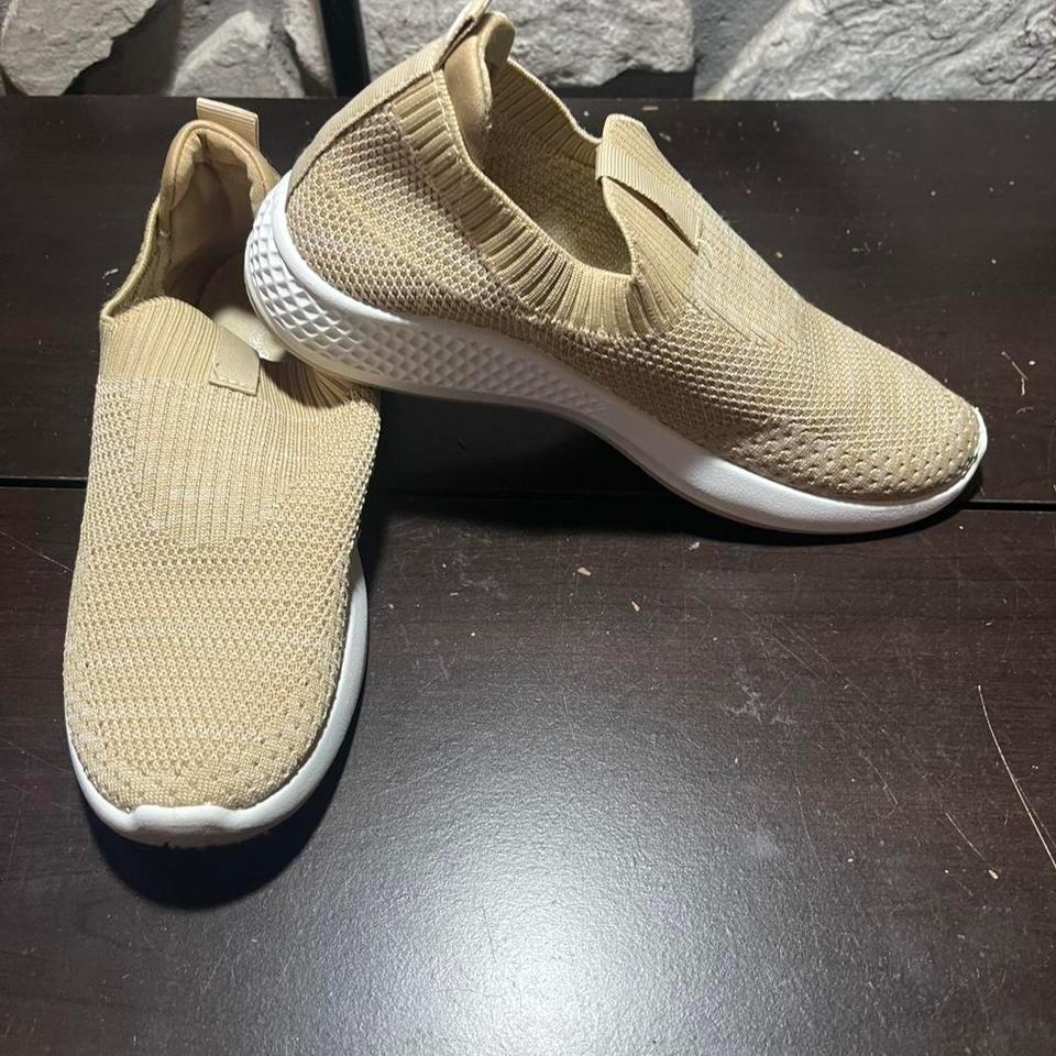 Tommy Bahama Tan And White