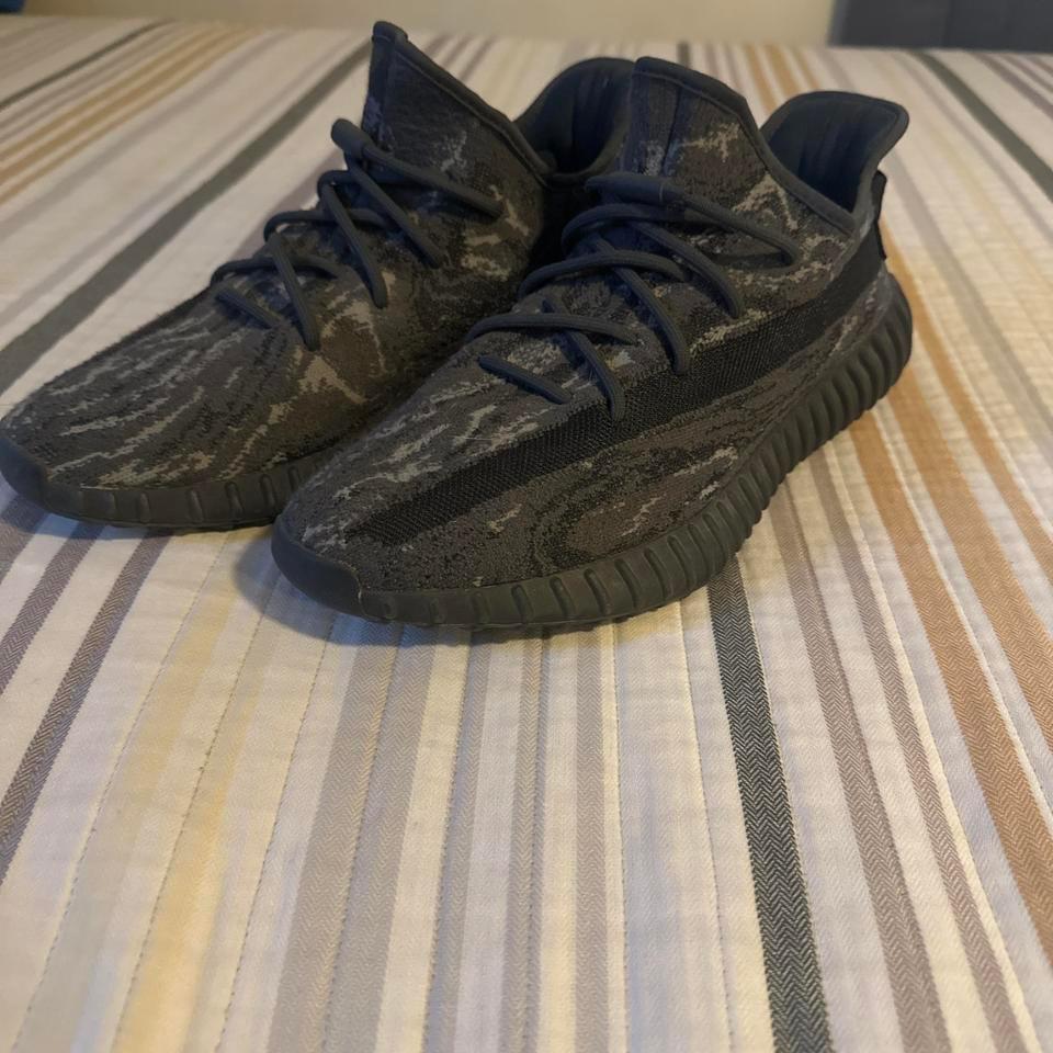 Yeezy 350 Dark Salt Worn A37a