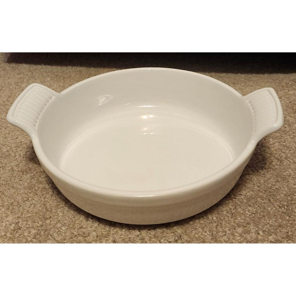 Le Creuset White Stoneware Round 695a 2