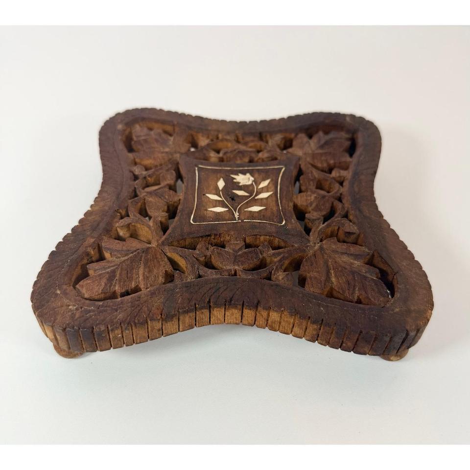 Vintage Hand Carved Wood Trivet Fe9d