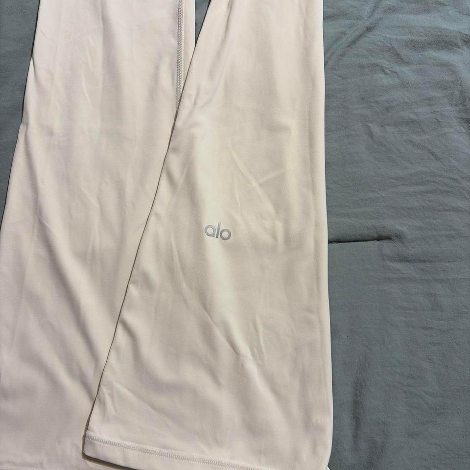Cream Flare Leggings With A 68f6 3