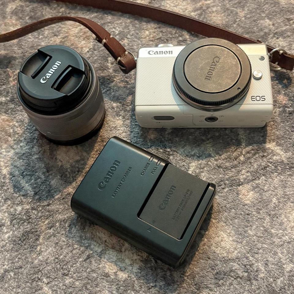 Canon Eos M100 White Camera 1d1d 4