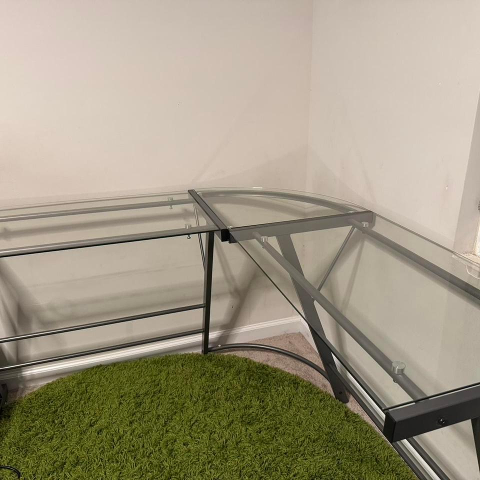 L Shaped Glass Desk 3 2