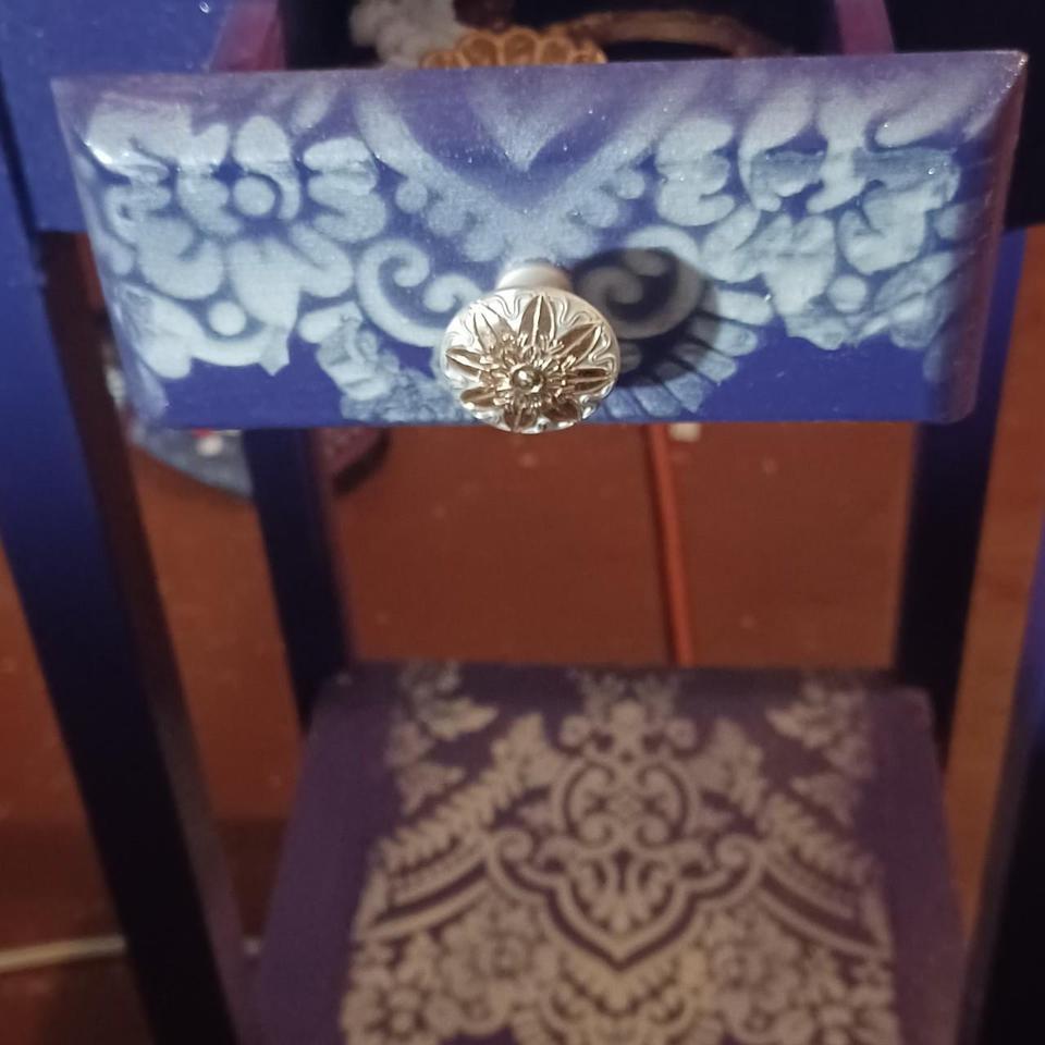 Side Table With Drawer And 6829 7