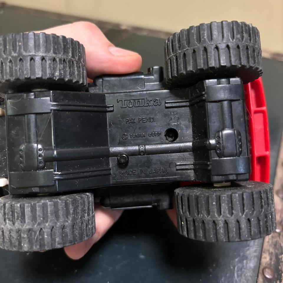 1990s Toyota Tundra Esque Pickup 4