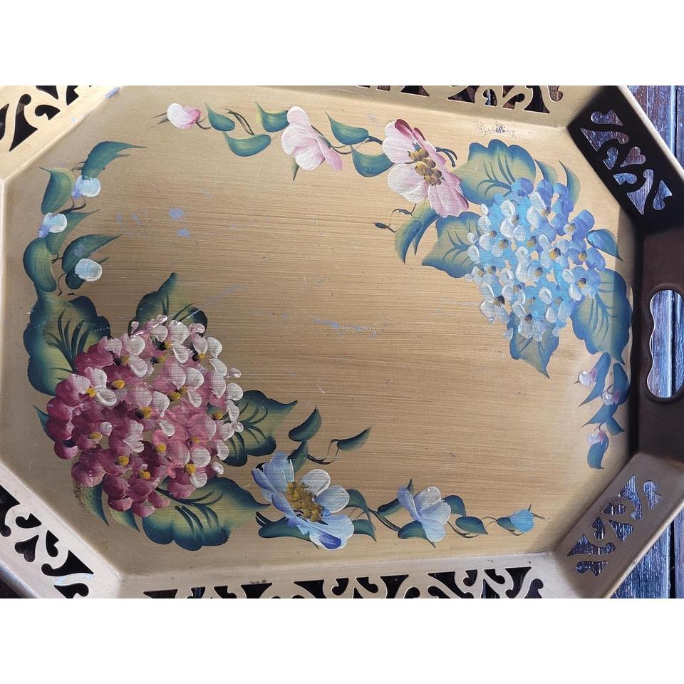 Vintage Hand Painted Metal Serving Ed88 8