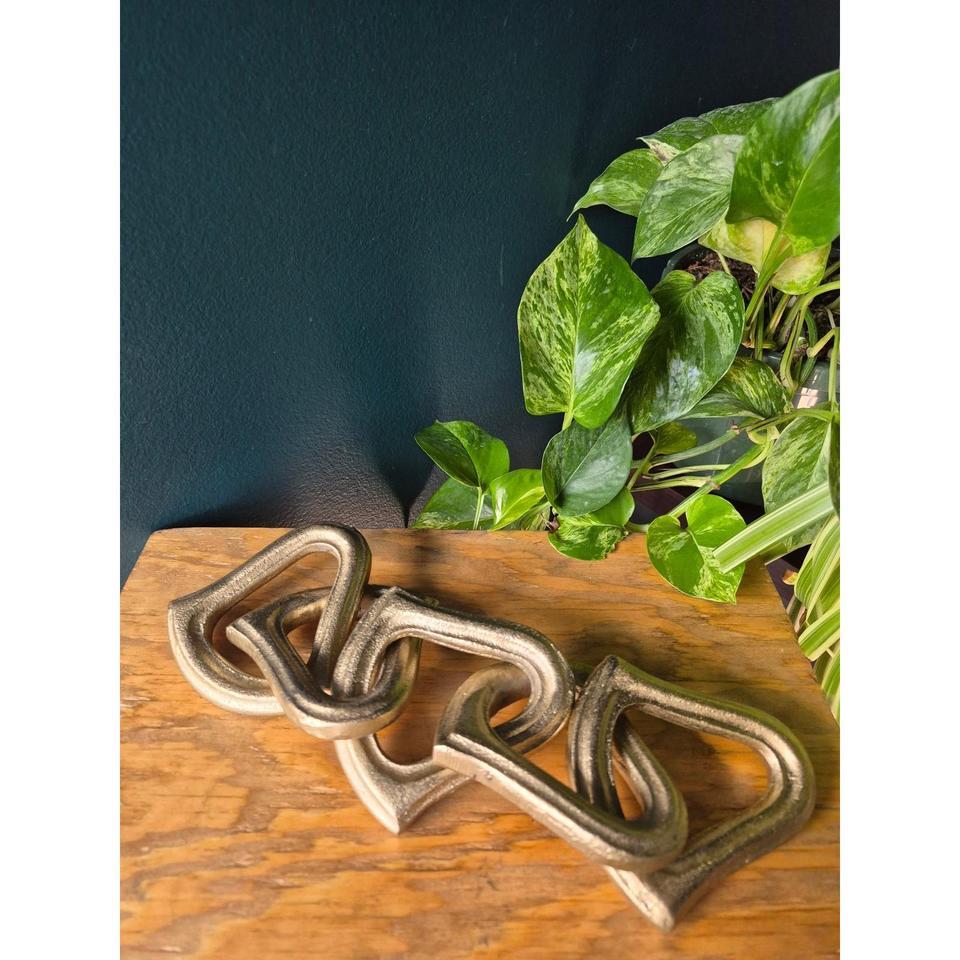Modern Decorative Chain Link Sculpture 4ea1