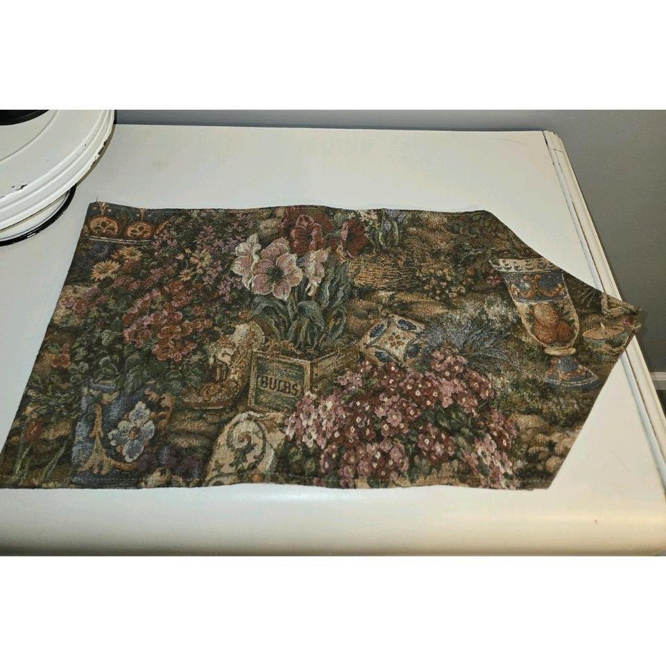 Gardening Themed Tapestry Table Runner F06a 2
