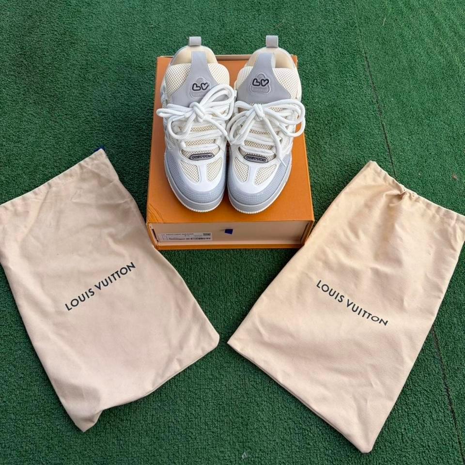Louis Vuitton White Skates Ship D59a