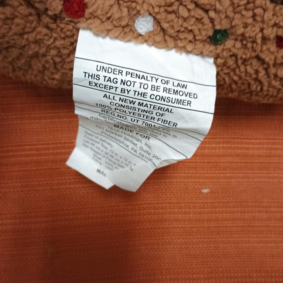 Gingerbread House Shaped Christmas Pillow 9a8b 3