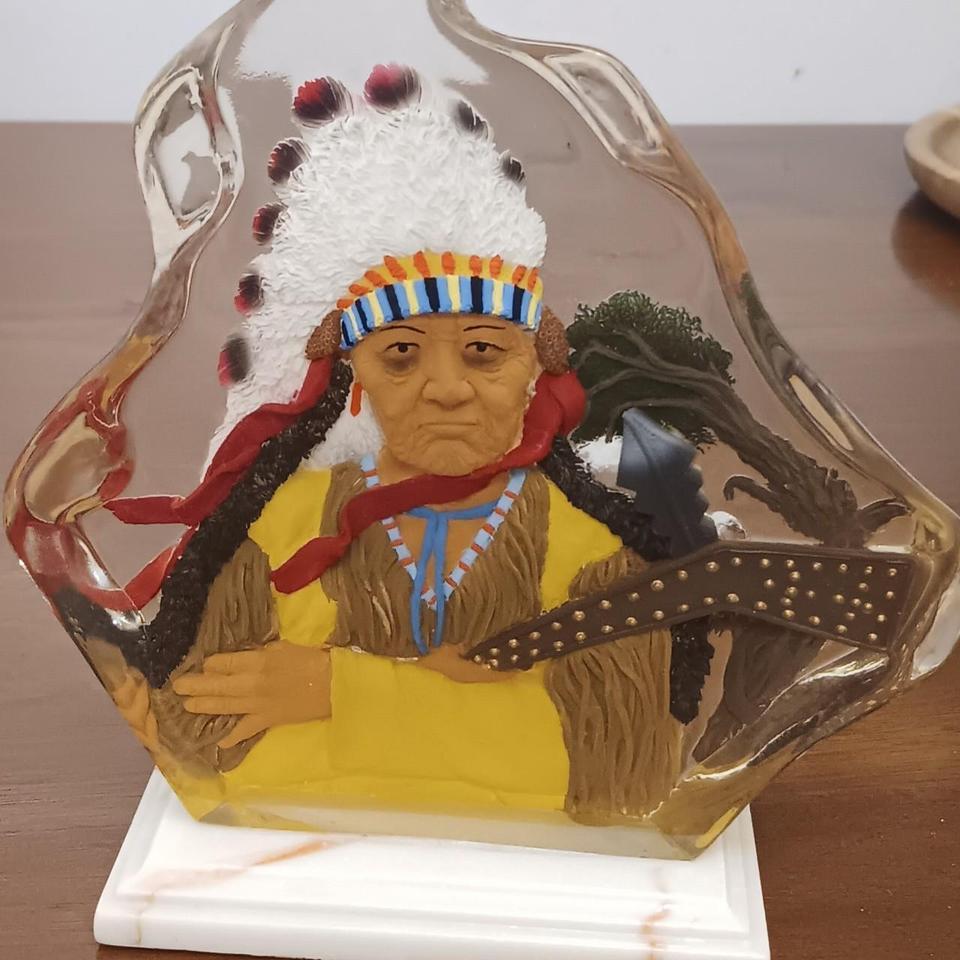 Native American Chief Sculpture Nativeamerican