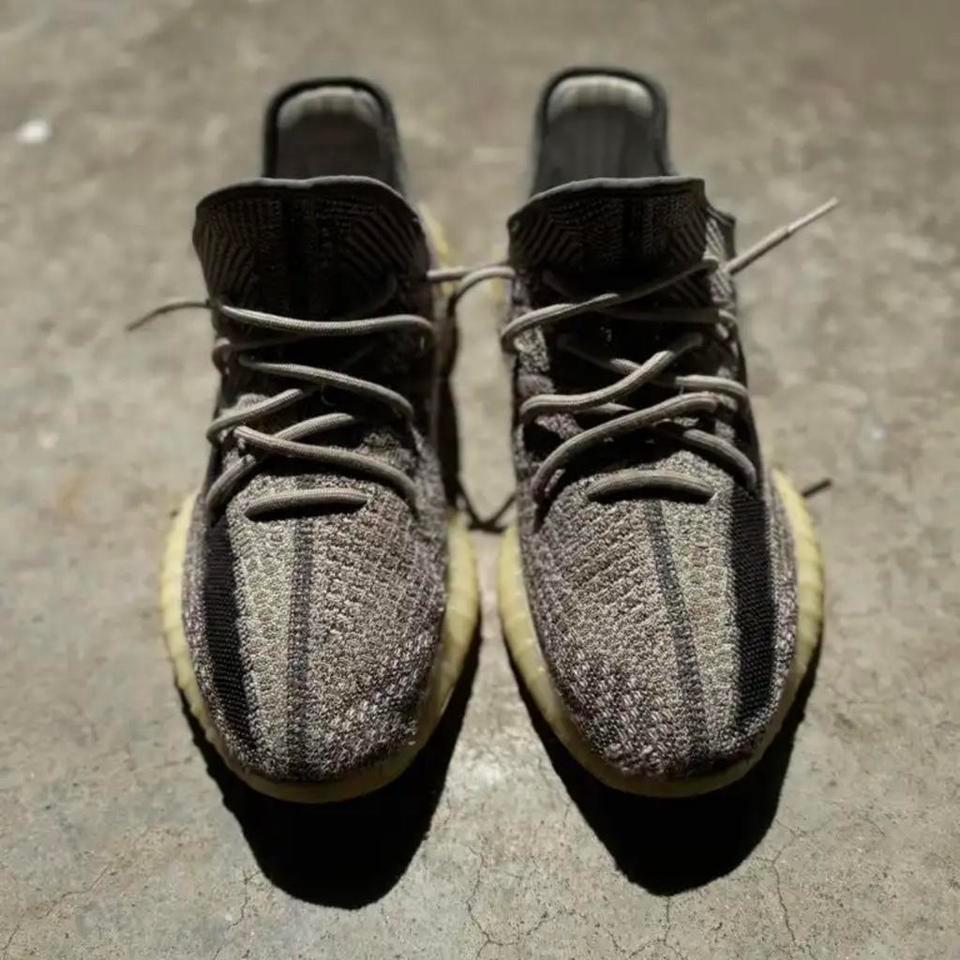 Yeezy Boost 350 V2 Sneakers 3e6d 2