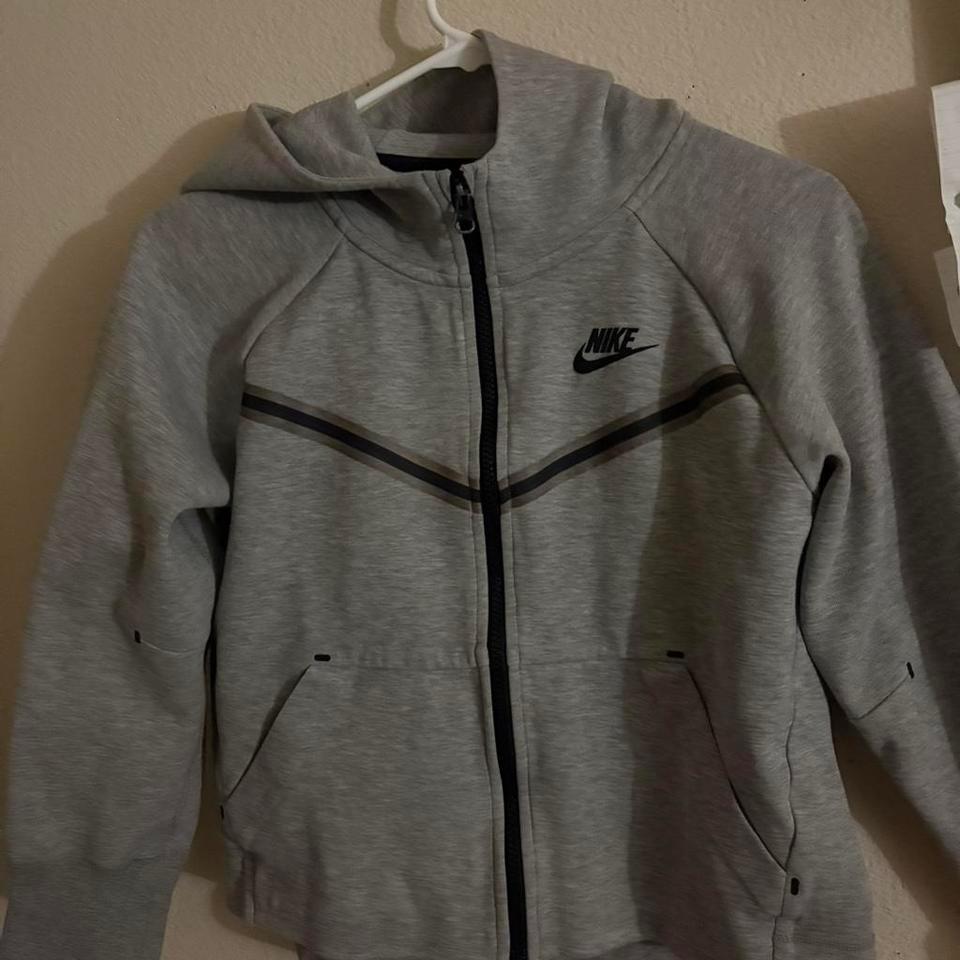 Nike Grey Tech Fleece Hoodie D79e 2