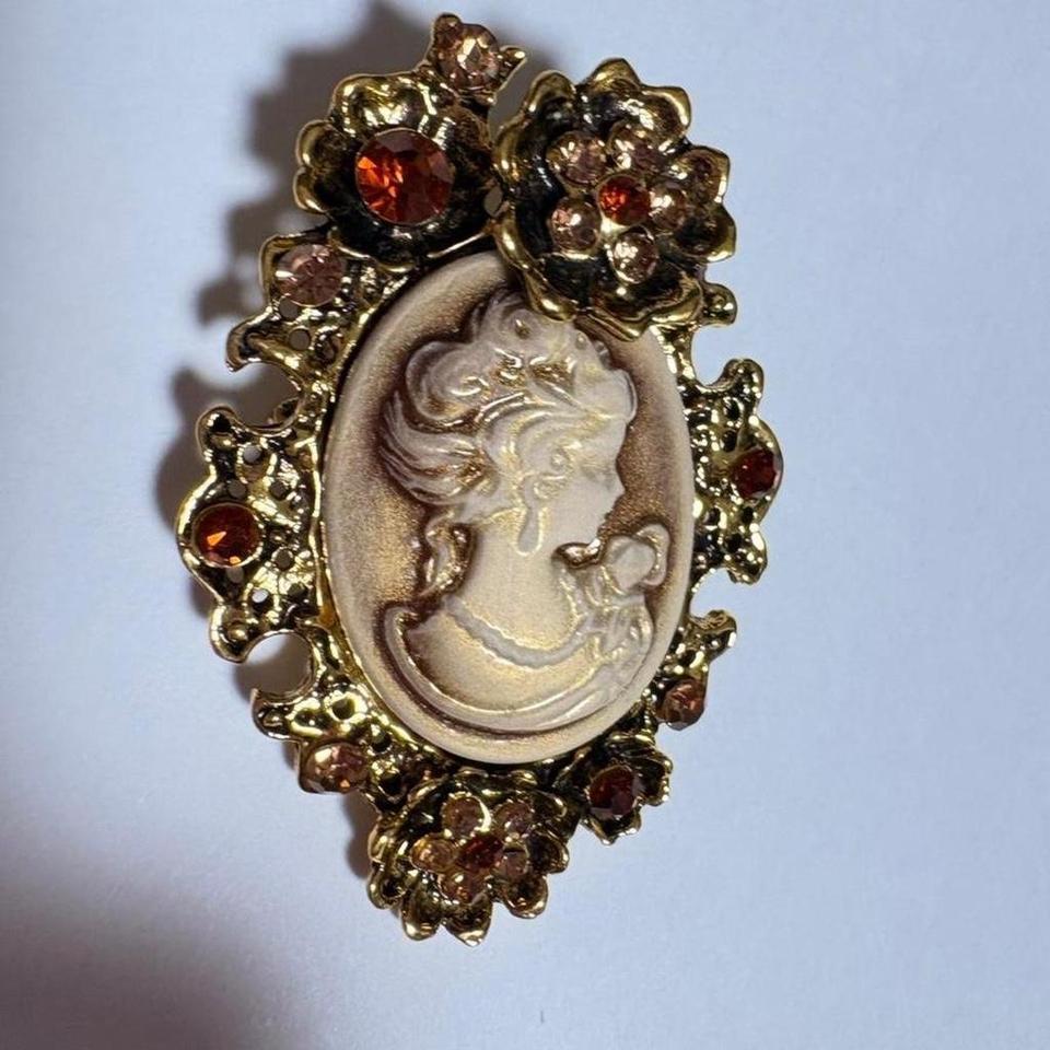 Gold Plated Cameo Brooch With Bf24 4