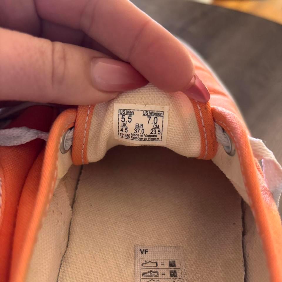 Vans Authentic Orange Tennis Shoes D13d 5