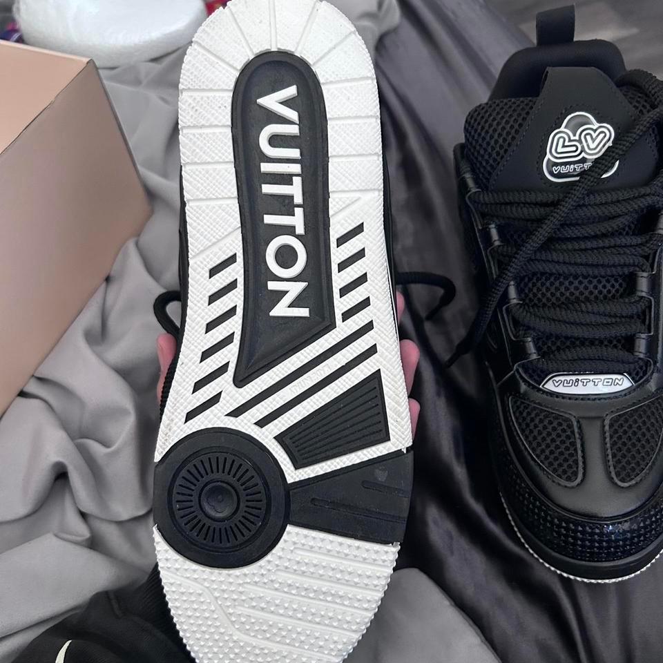 Size 10 Lv Skate Comes