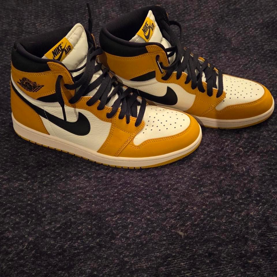 Jordan 1 High Top Trainers 4111