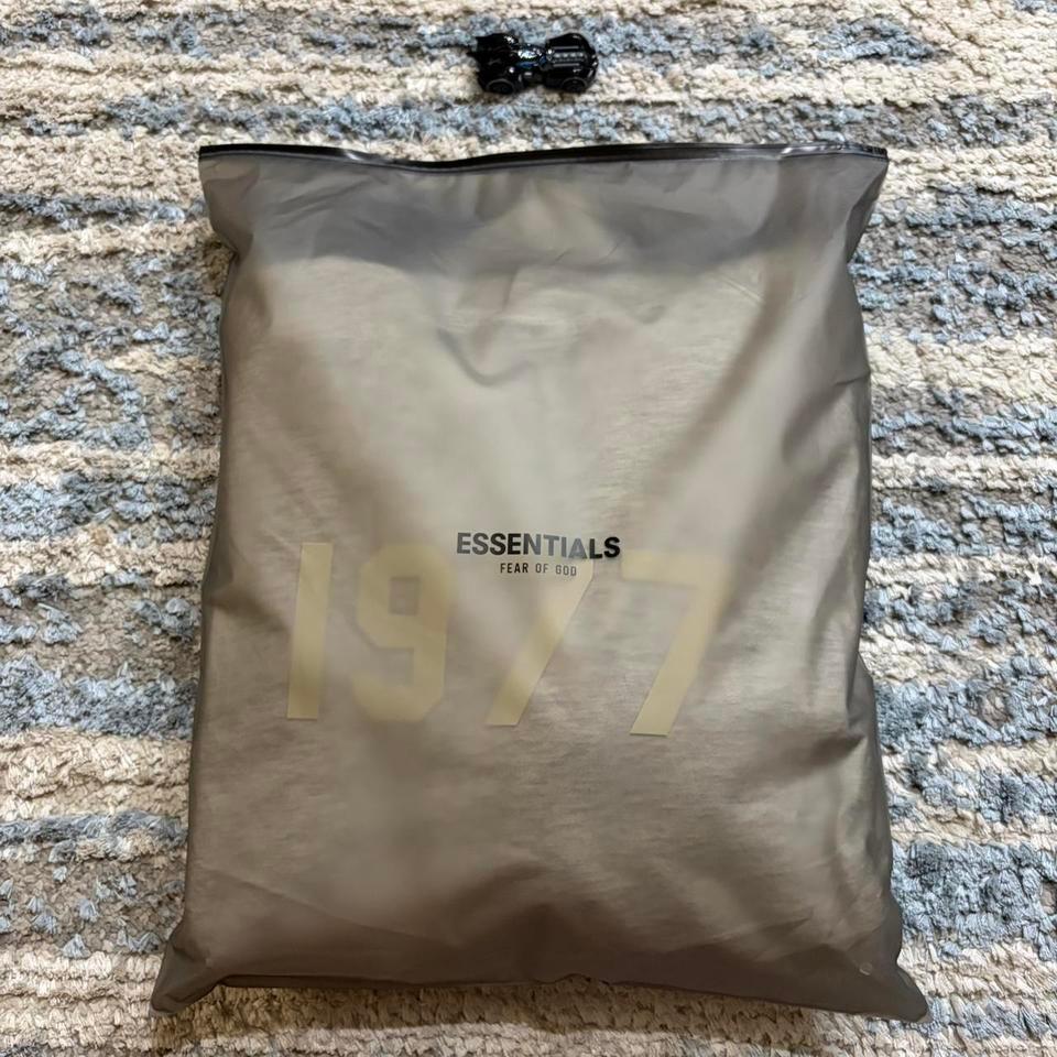Fear Of God Essentials 1977 1d37 5