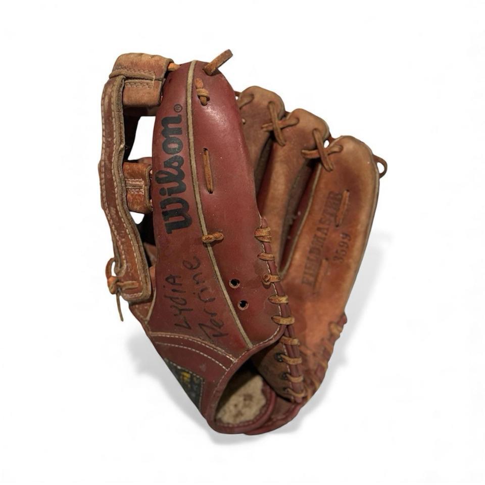 Wilson Baseball Glove Field Master 2