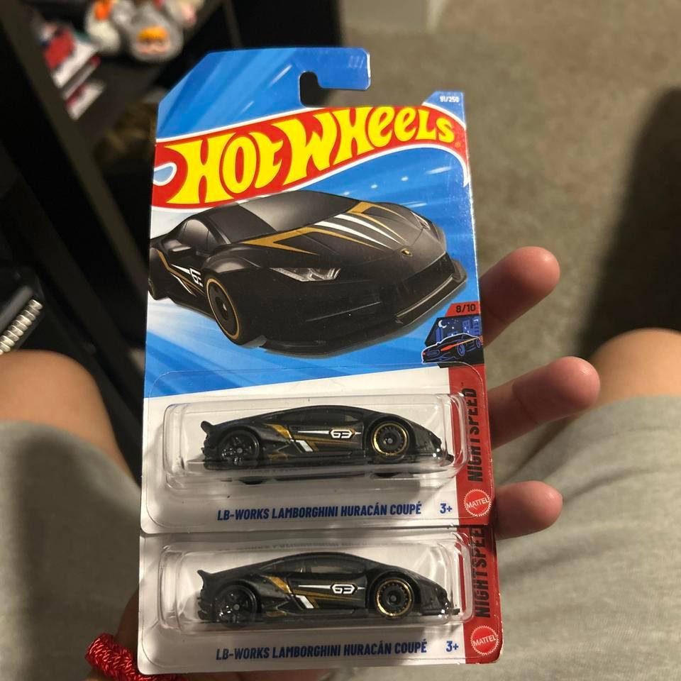 Hot Wheels Black Lamborghini Huracan 45b2