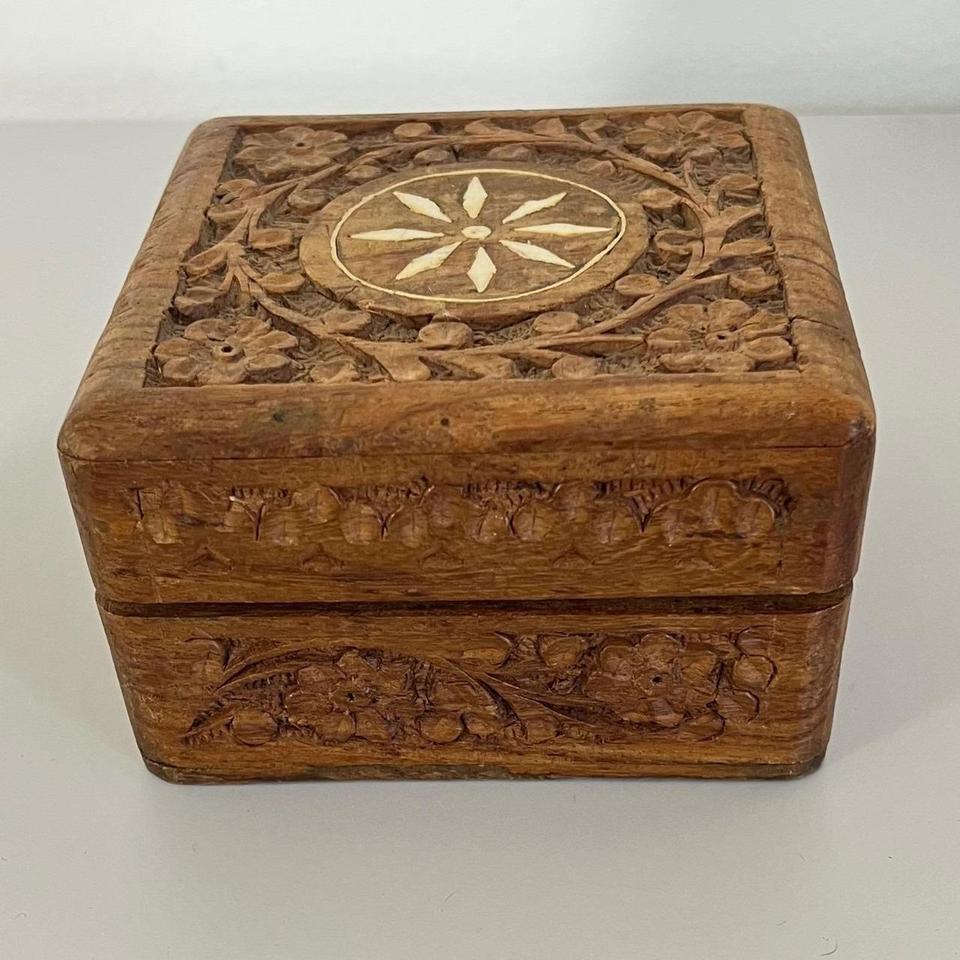 Hand Carved Wood Jewelry Box 43ca