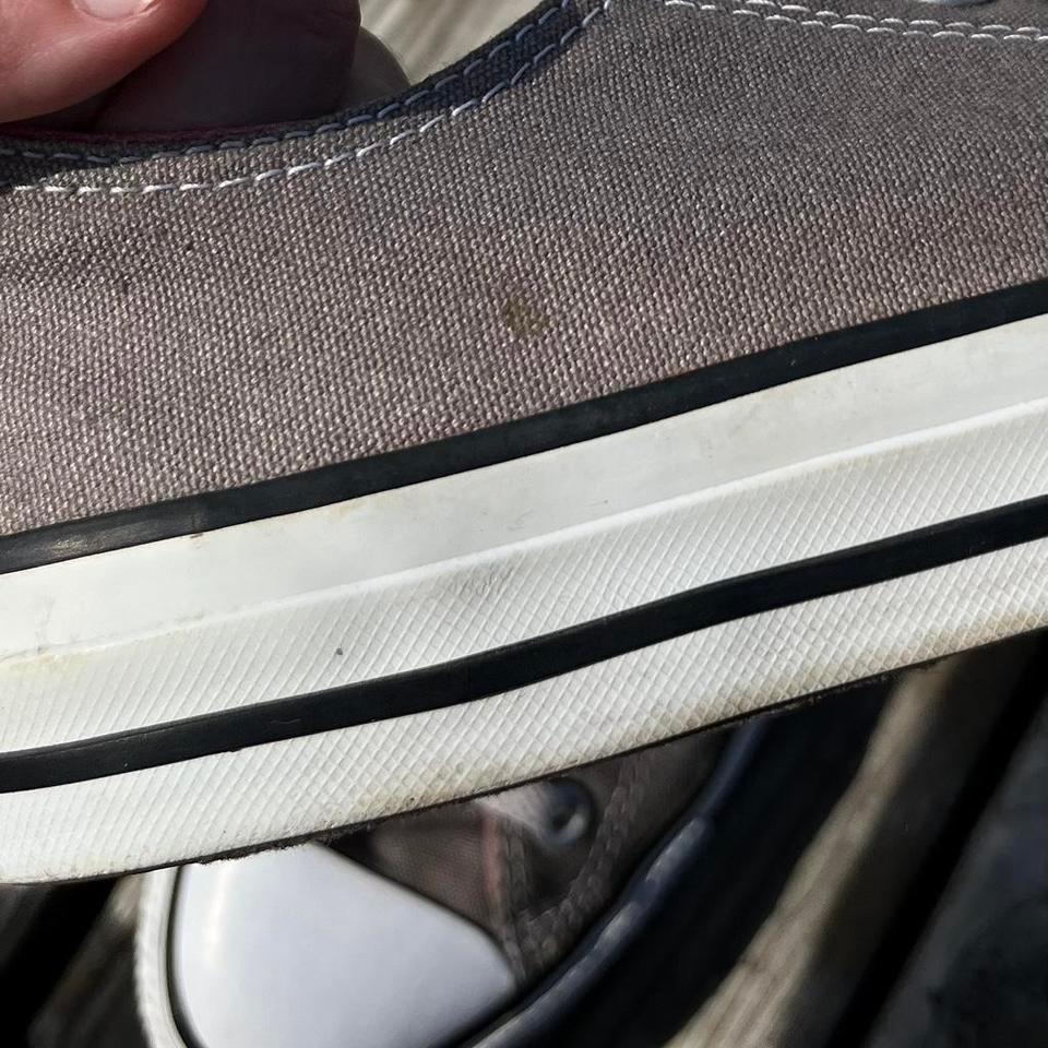 Converse Grey Tennis Shoes With 186a 4